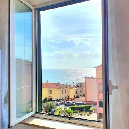 Apartment La Finestra Sul Mare